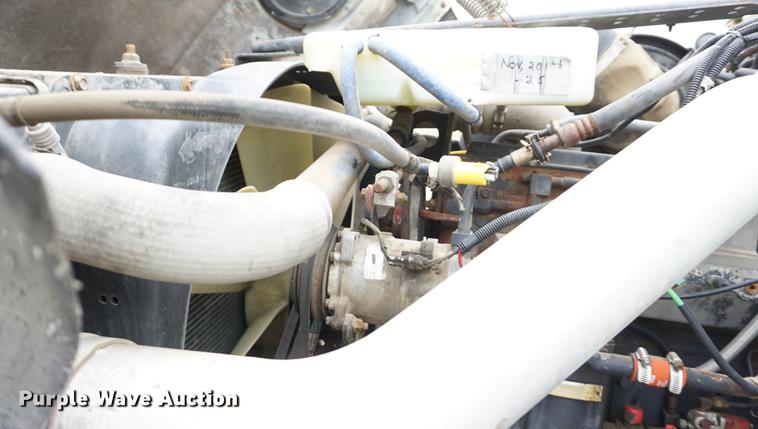 image for item DD7681 1994 Ford Aeromax L9000 semi truck