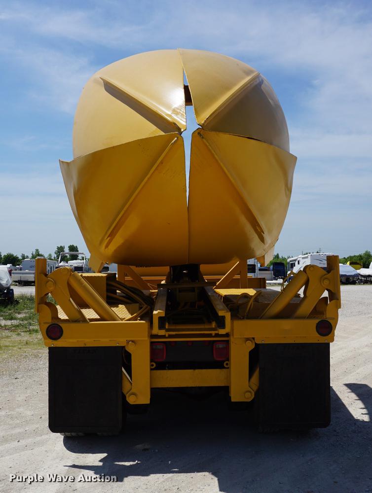 image for item DD7684 1998 Mack DM690S truck with Big John tree spade