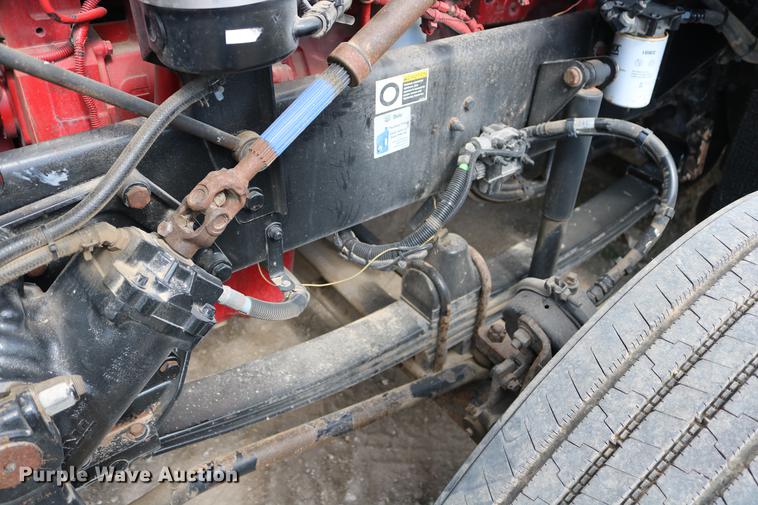 image for item DD8239 2009 Kenworth T800 semi truck