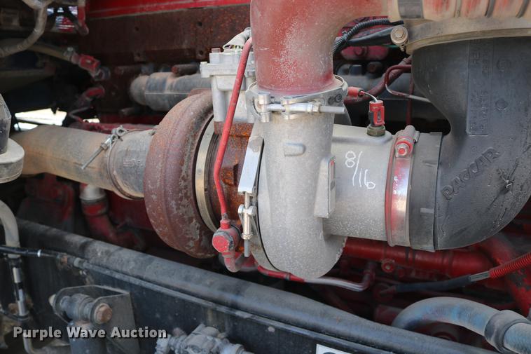 image for item DD8239 2009 Kenworth T800 semi truck