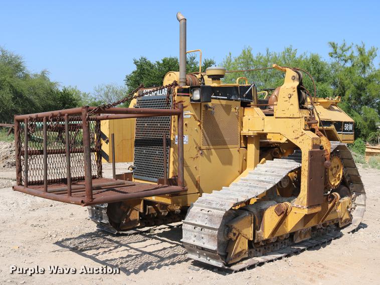 image for item DD8248 1999 Caterpillar 561M pipelayer