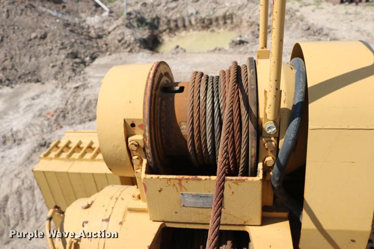 image for item DD8248 1999 Caterpillar 561M pipelayer