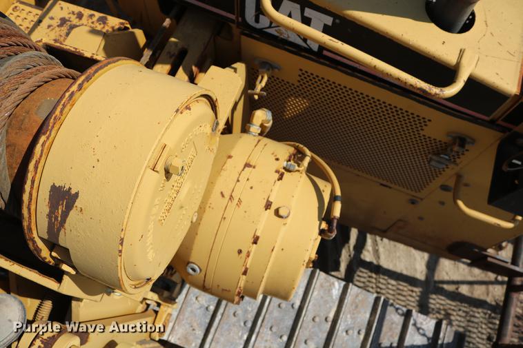 image for item DD8248 1999 Caterpillar 561M pipelayer