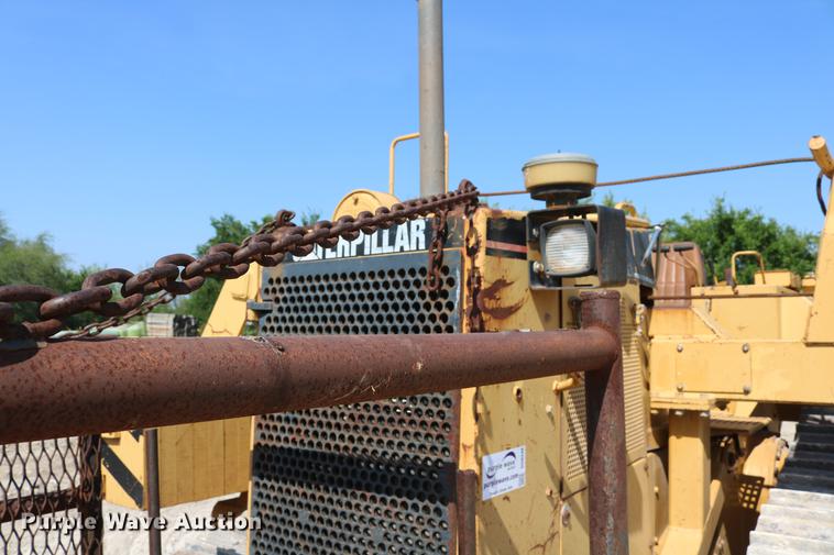 image for item DD8248 1999 Caterpillar 561M pipelayer