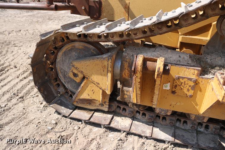 image for item DD8248 1999 Caterpillar 561M pipelayer