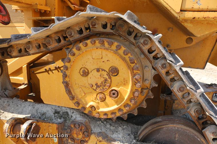 image for item DD8248 1999 Caterpillar 561M pipelayer