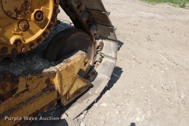 image for item DD8248 1999 Caterpillar 561M pipelayer