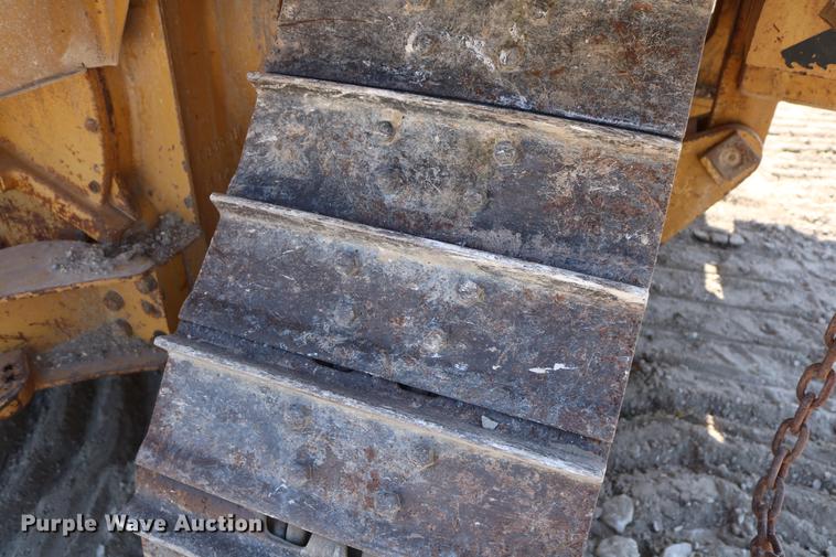 image for item DD8248 1999 Caterpillar 561M pipelayer