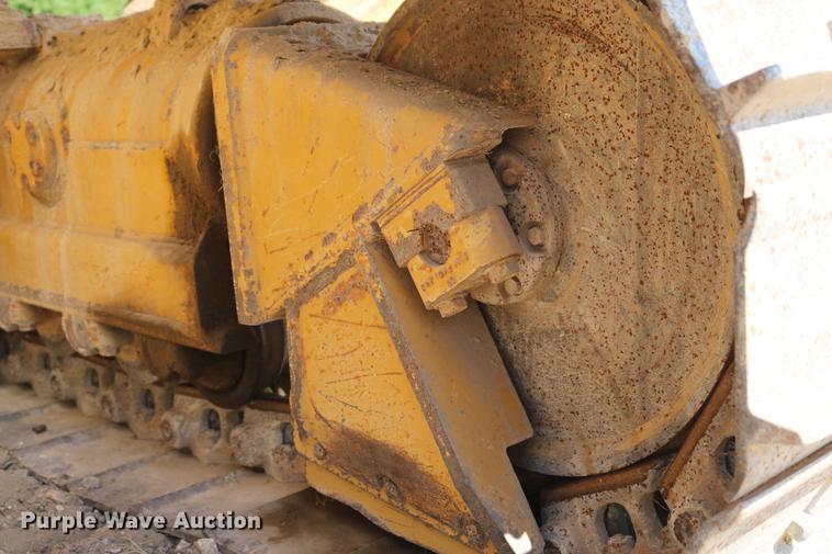 image for item DD8248 1999 Caterpillar 561M pipelayer