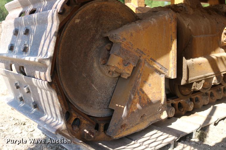 image for item DD8248 1999 Caterpillar 561M pipelayer