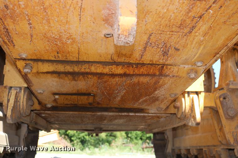 image for item DD8248 1999 Caterpillar 561M pipelayer