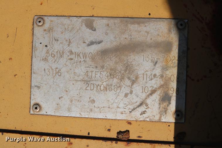 image for item DD8248 1999 Caterpillar 561M pipelayer