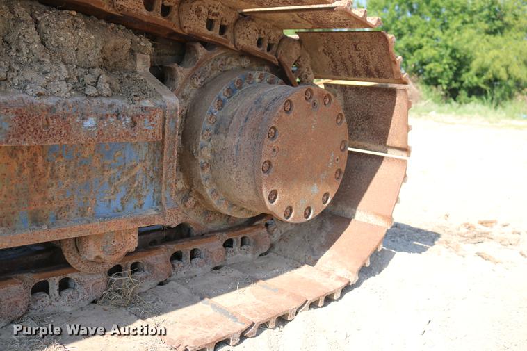 image for item DD8251 2006 John Deere 225C LC excavator