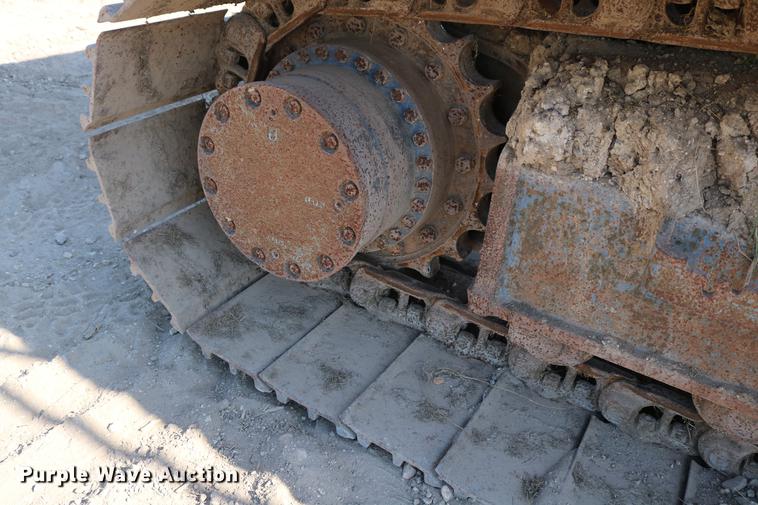 image for item DD8251 2006 John Deere 225C LC excavator