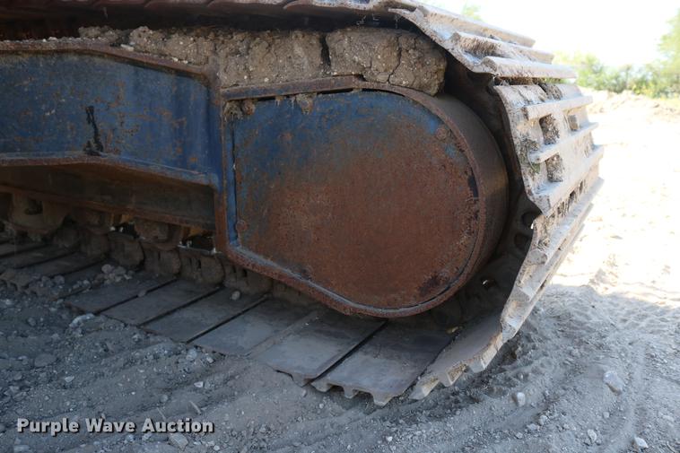 image for item DD8251 2006 John Deere 225C LC excavator