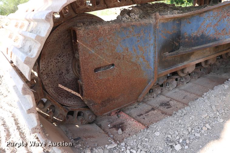 image for item DD8251 2006 John Deere 225C LC excavator