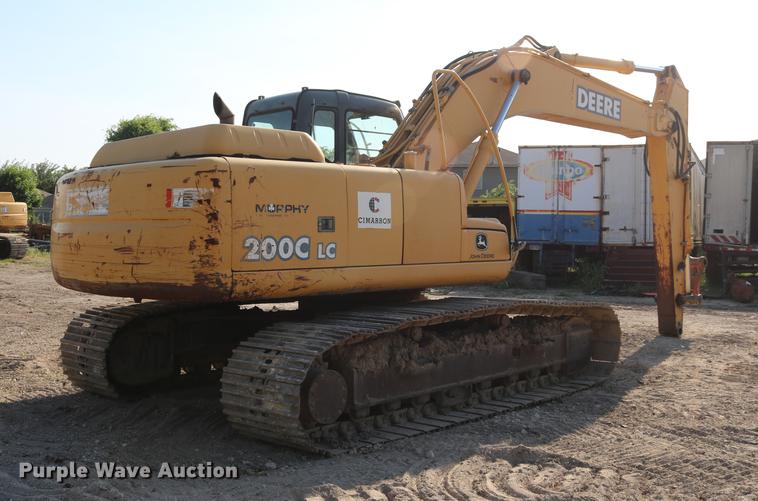 image for item DD8259 2004 John Deere 200C LC excavator