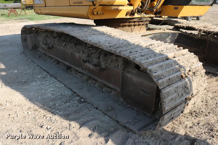 image for item DD8259 2004 John Deere 200C LC excavator