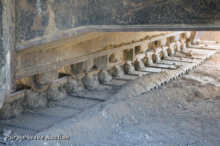 image for item DD8259 2004 John Deere 200C LC excavator