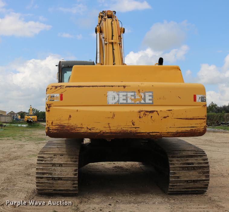 image for item DD8261 2006 John Deere 330C LC excavator