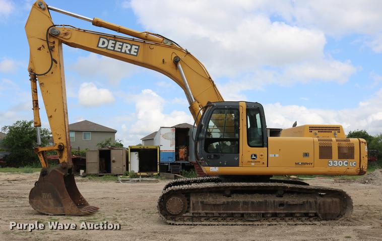 image for item DD8261 2006 John Deere 330C LC excavator