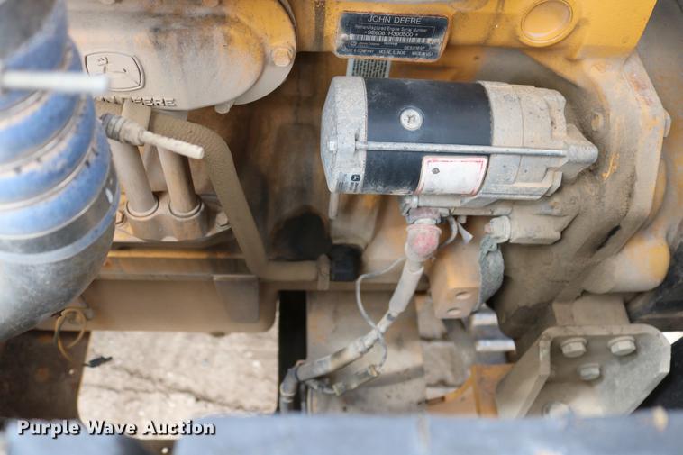 image for item DD8261 2006 John Deere 330C LC excavator