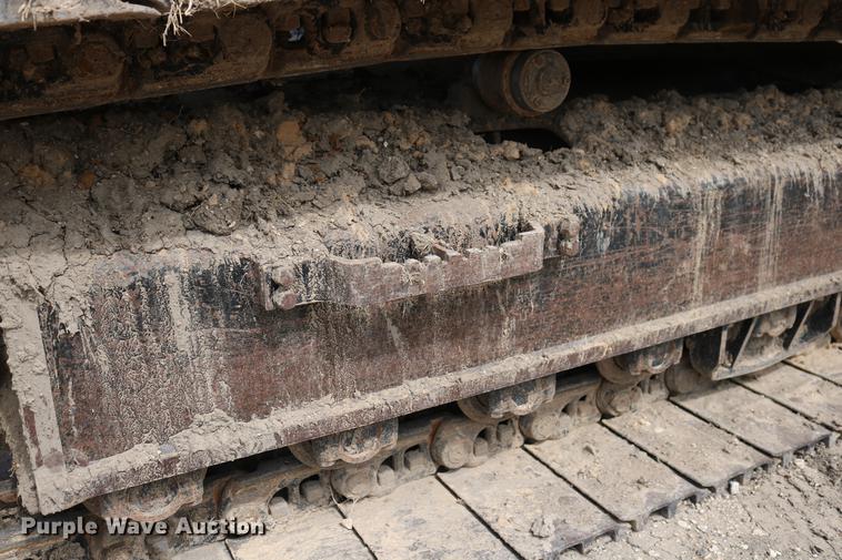 image for item DD8261 2006 John Deere 330C LC excavator