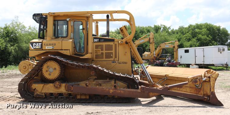 image for item DD8262 2007 Caterpillar D6T LGP dozer