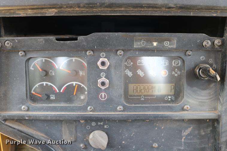 image for item DD8262 2007 Caterpillar D6T LGP dozer