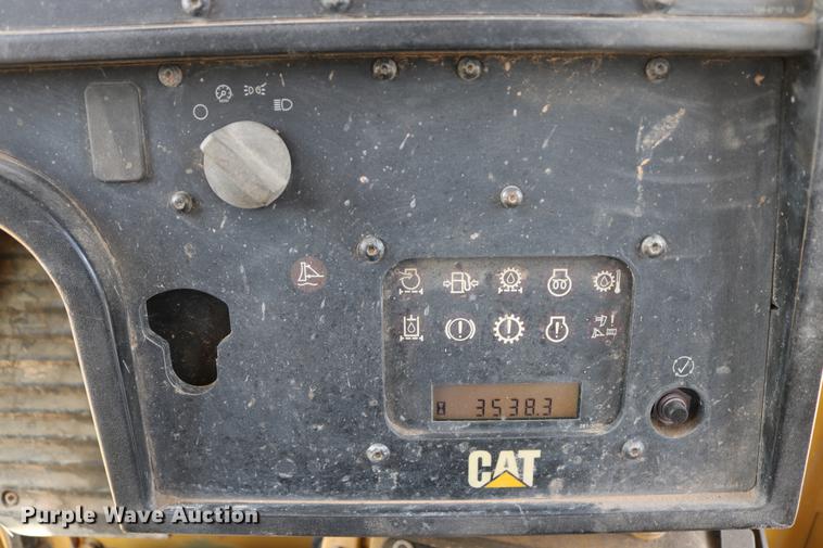 image for item DD8262 2007 Caterpillar D6T LGP dozer