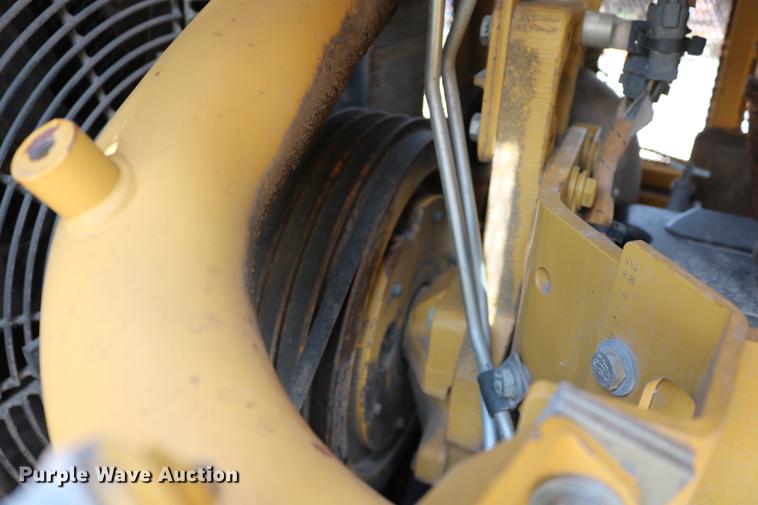 image for item DD8262 2007 Caterpillar D6T LGP dozer