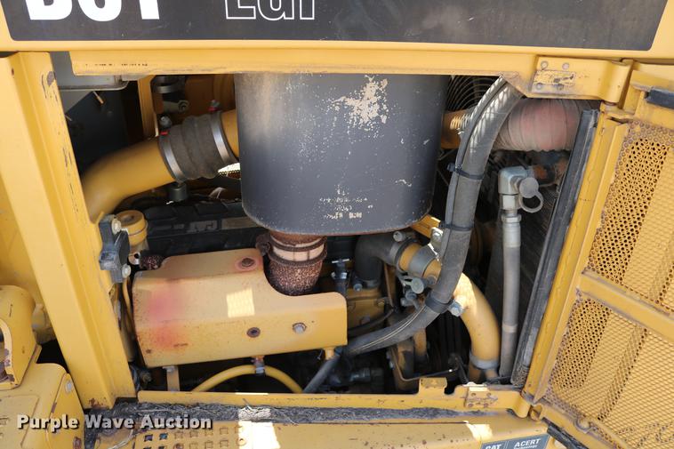 image for item DD8262 2007 Caterpillar D6T LGP dozer