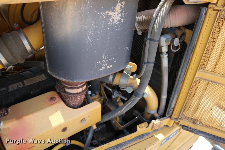 image for item DD8262 2007 Caterpillar D6T LGP dozer