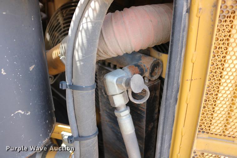 image for item DD8262 2007 Caterpillar D6T LGP dozer