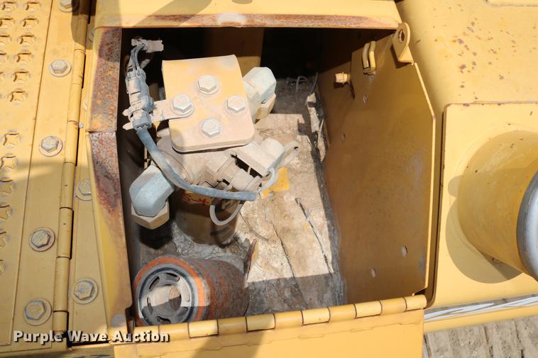 image for item DD8262 2007 Caterpillar D6T LGP dozer