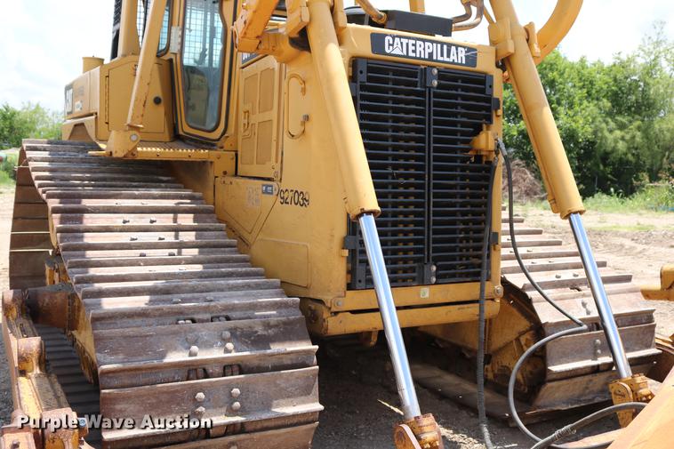 image for item DD8262 2007 Caterpillar D6T LGP dozer