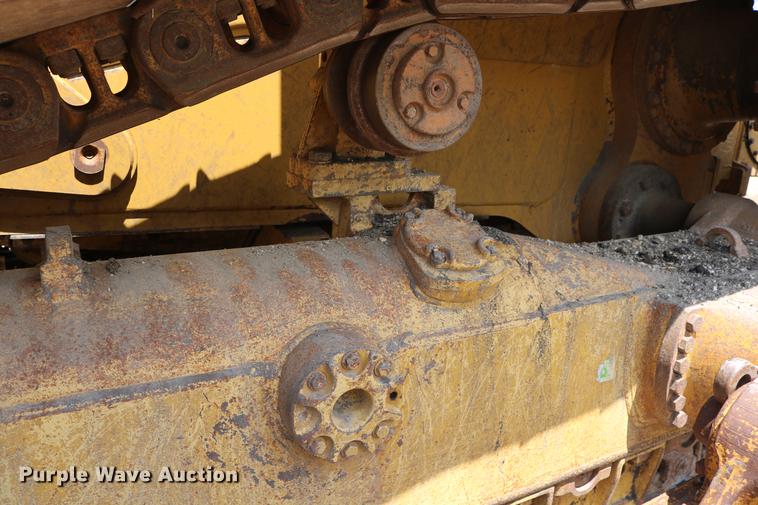 image for item DD8262 2007 Caterpillar D6T LGP dozer