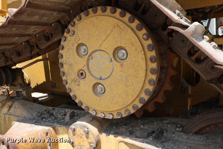 image for item DD8262 2007 Caterpillar D6T LGP dozer
