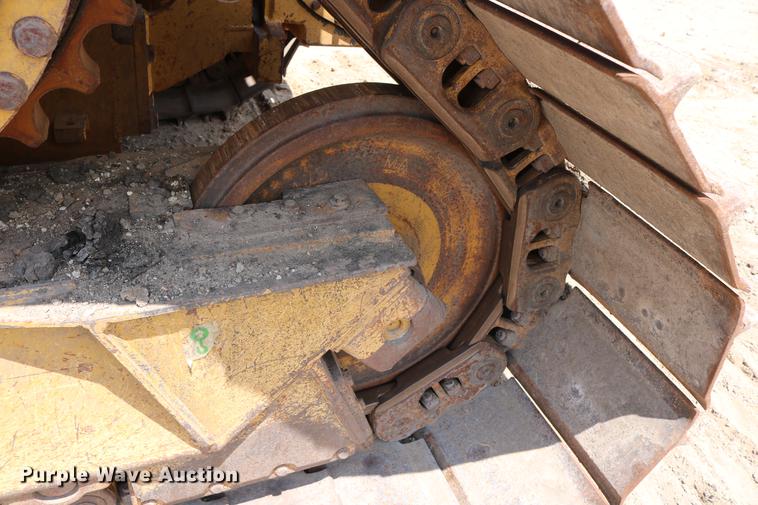 image for item DD8262 2007 Caterpillar D6T LGP dozer