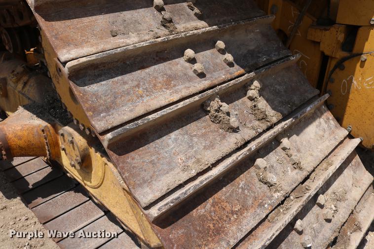 image for item DD8262 2007 Caterpillar D6T LGP dozer