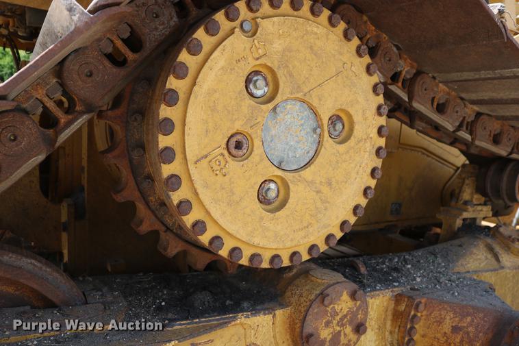 image for item DD8262 2007 Caterpillar D6T LGP dozer