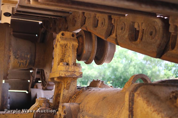 image for item DD8262 2007 Caterpillar D6T LGP dozer