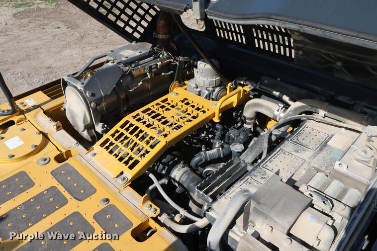 image for item DD8269 2013 Komatsu PC240LC-10 excavator