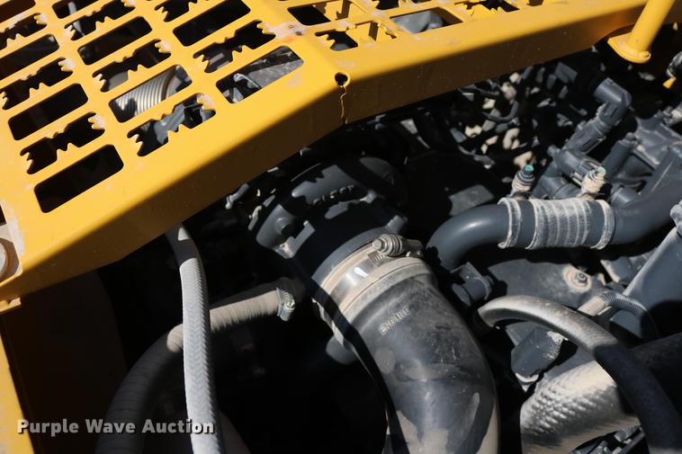 image for item DD8269 2013 Komatsu PC240LC-10 excavator