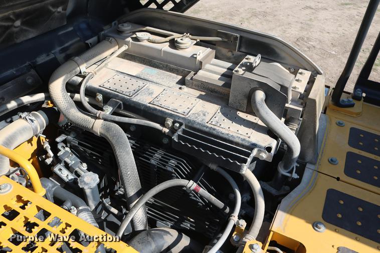 image for item DD8269 2013 Komatsu PC240LC-10 excavator