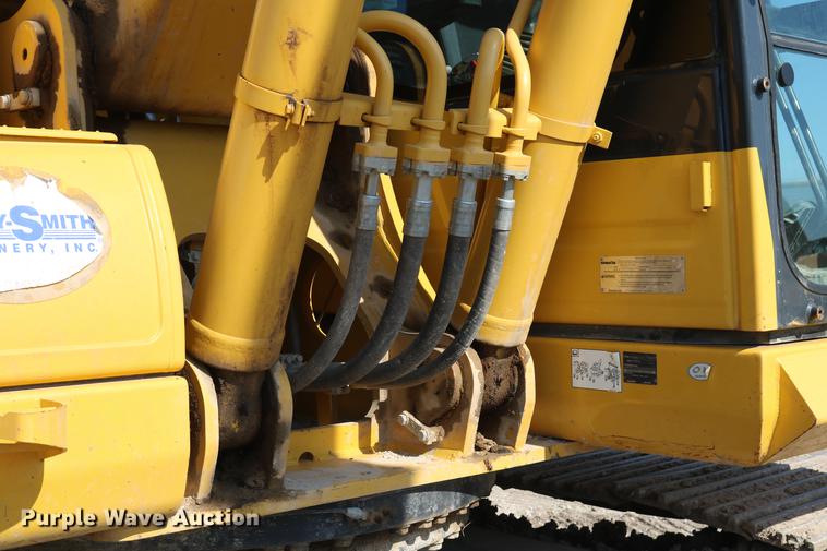 image for item DD8269 2013 Komatsu PC240LC-10 excavator