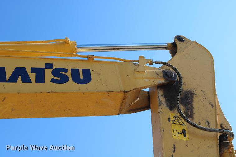 image for item DD8269 2013 Komatsu PC240LC-10 excavator