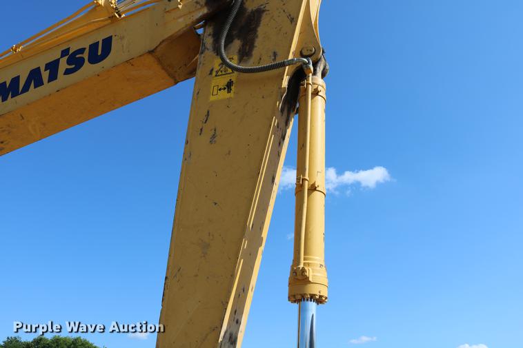 image for item DD8269 2013 Komatsu PC240LC-10 excavator