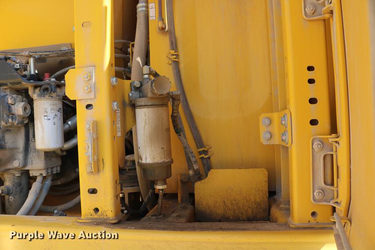 image for item DD8269 2013 Komatsu PC240LC-10 excavator