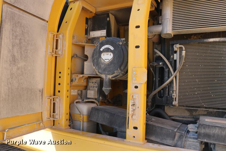 image for item DD8269 2013 Komatsu PC240LC-10 excavator